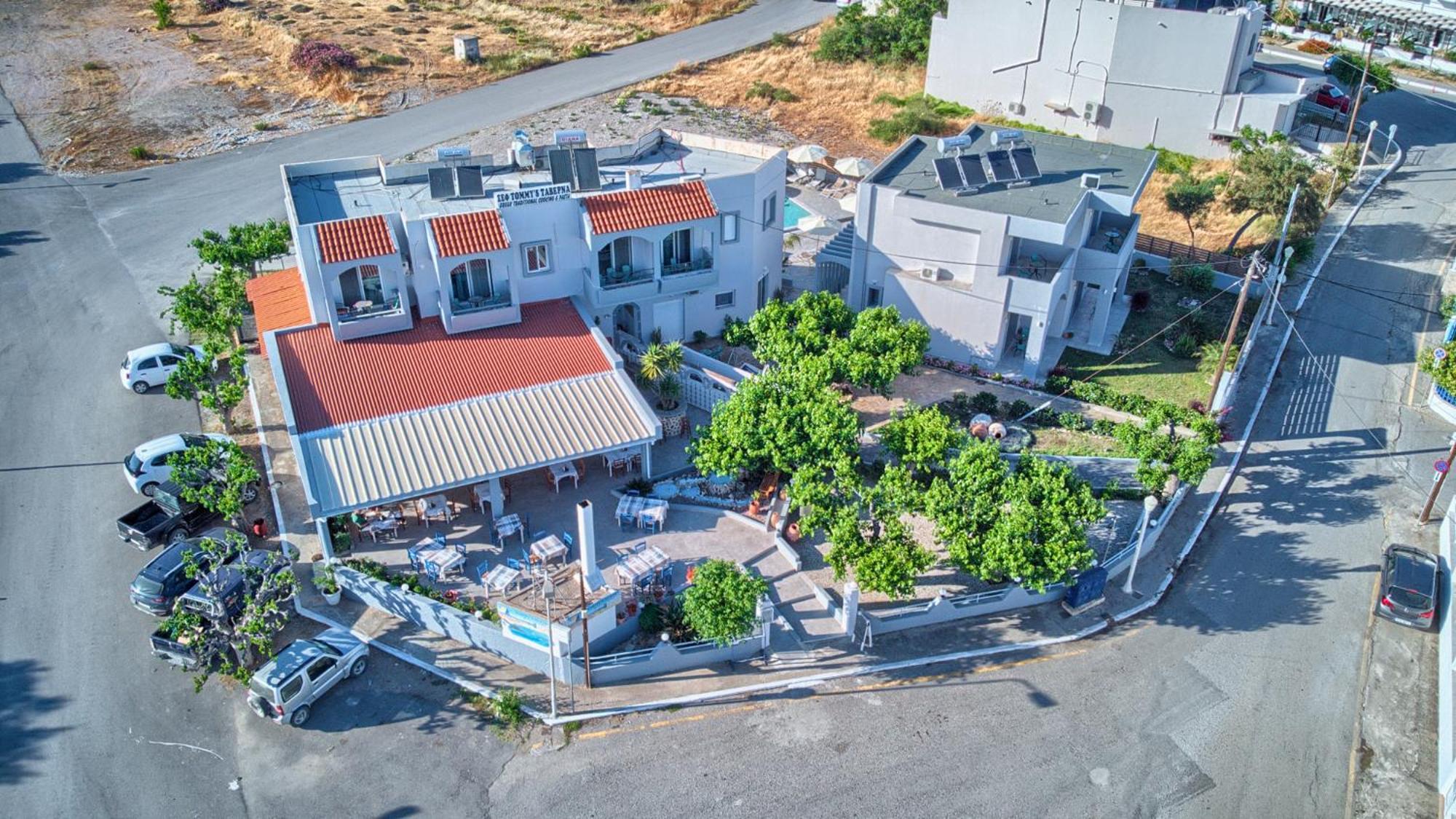 哈拉奇汤米旅馆公寓式酒店 外观 照片